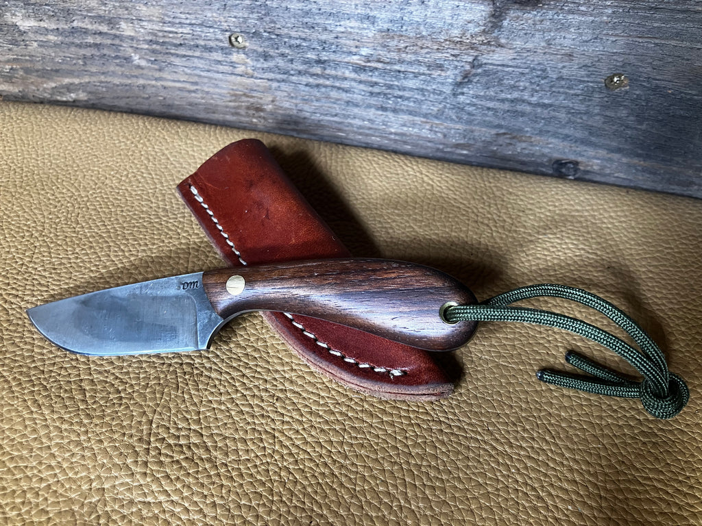 DM knife
