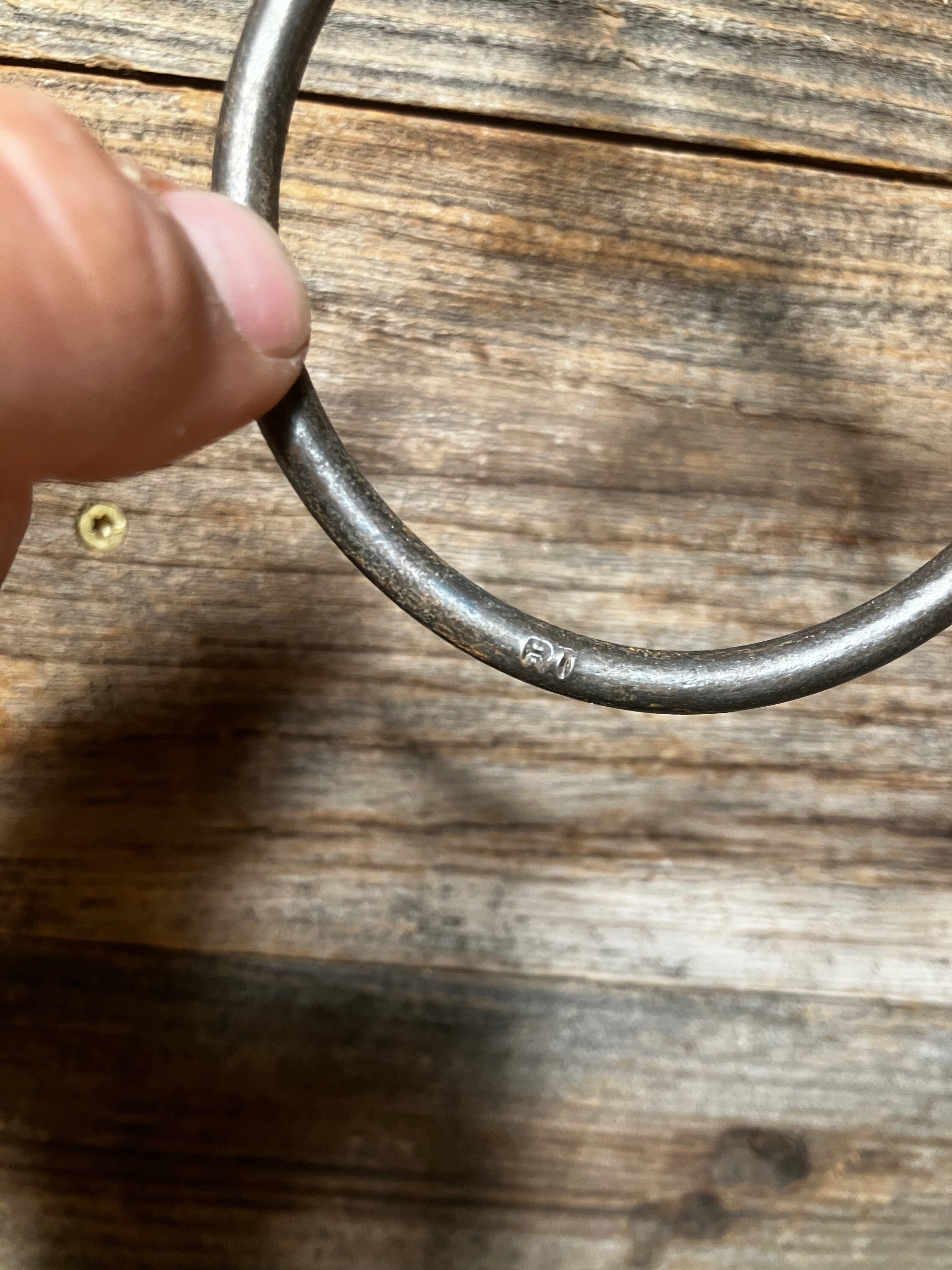 Flat triangle snaffle