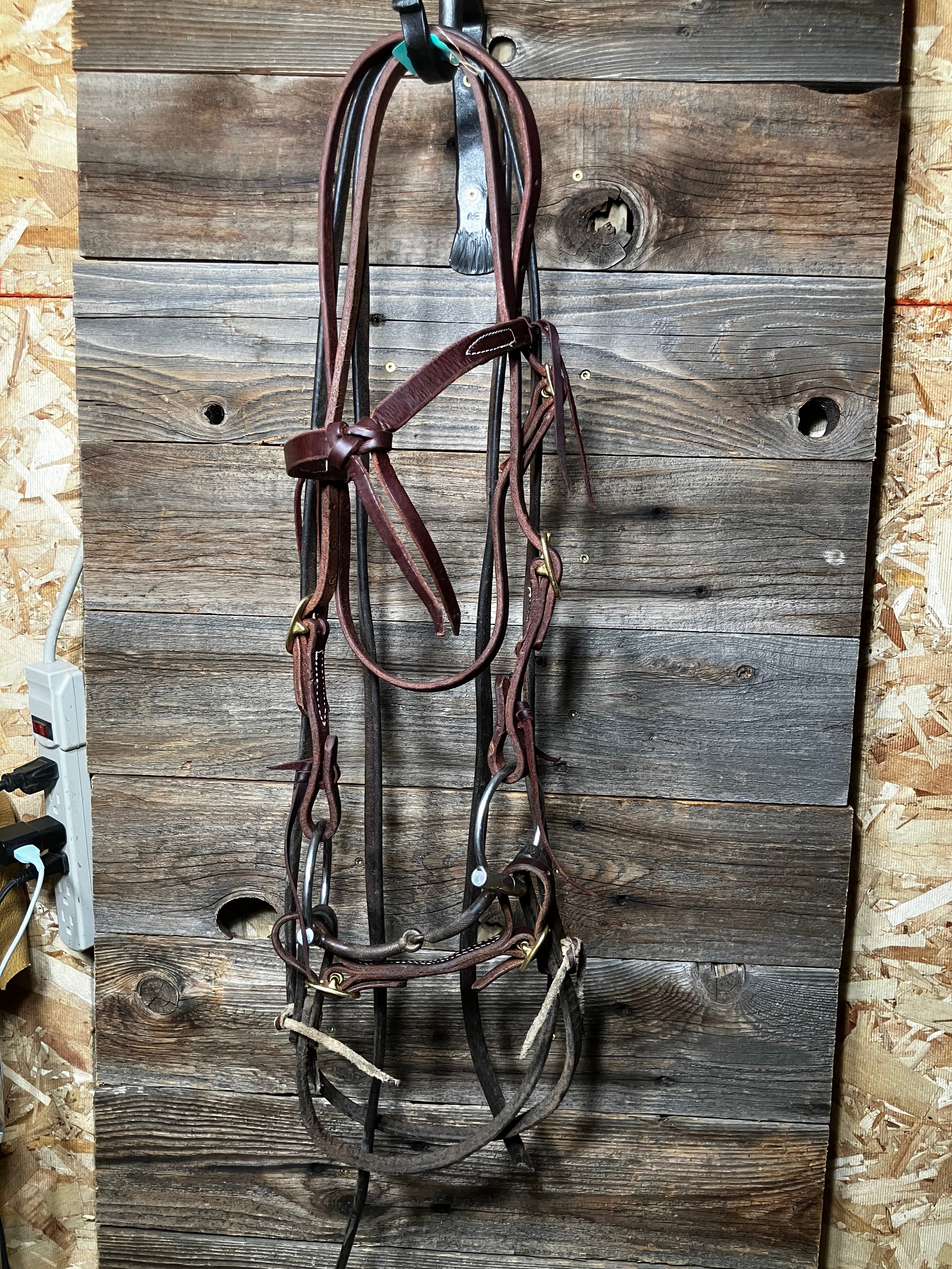 Knurled snaffle