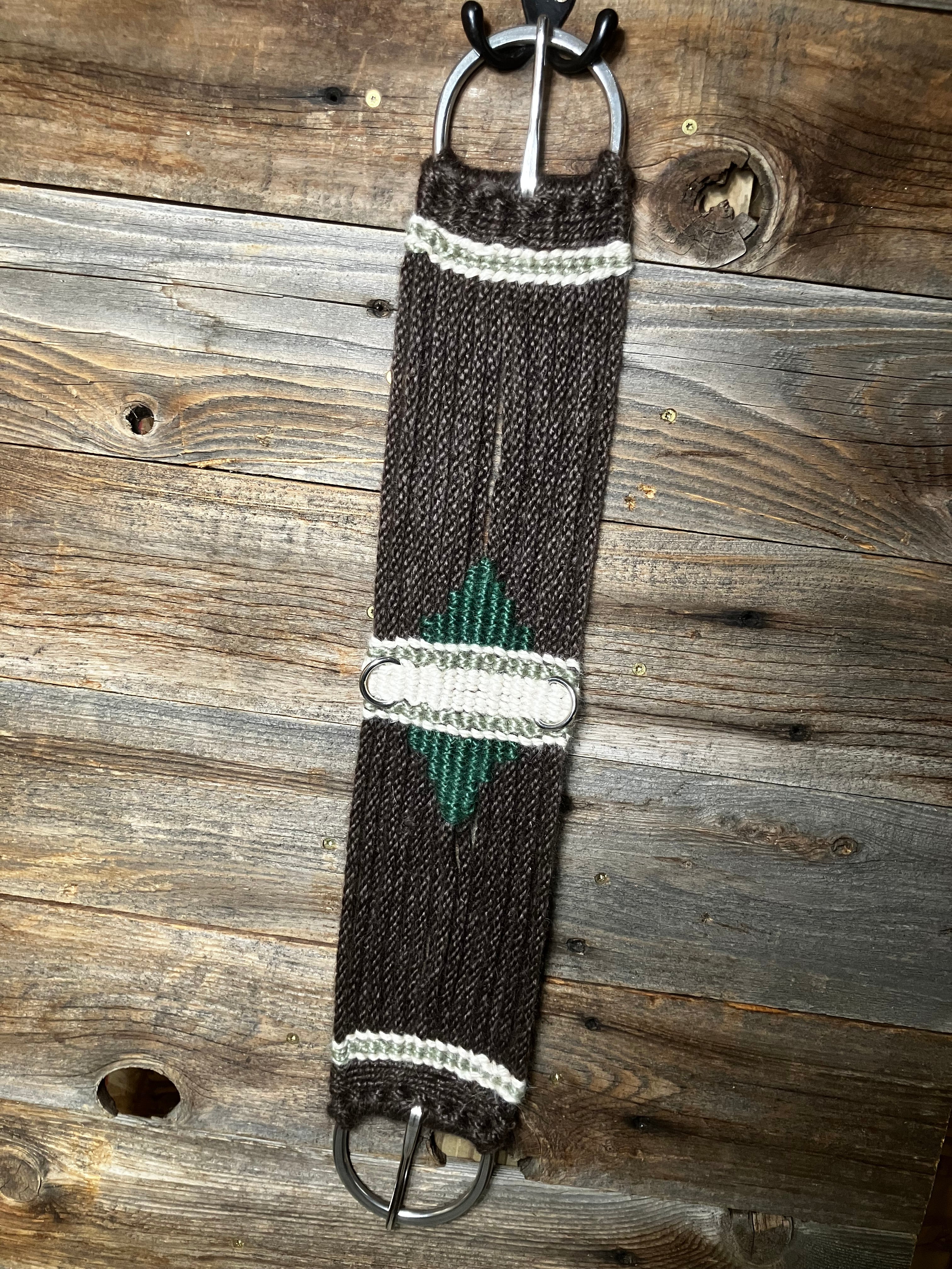 Brown and green cinch