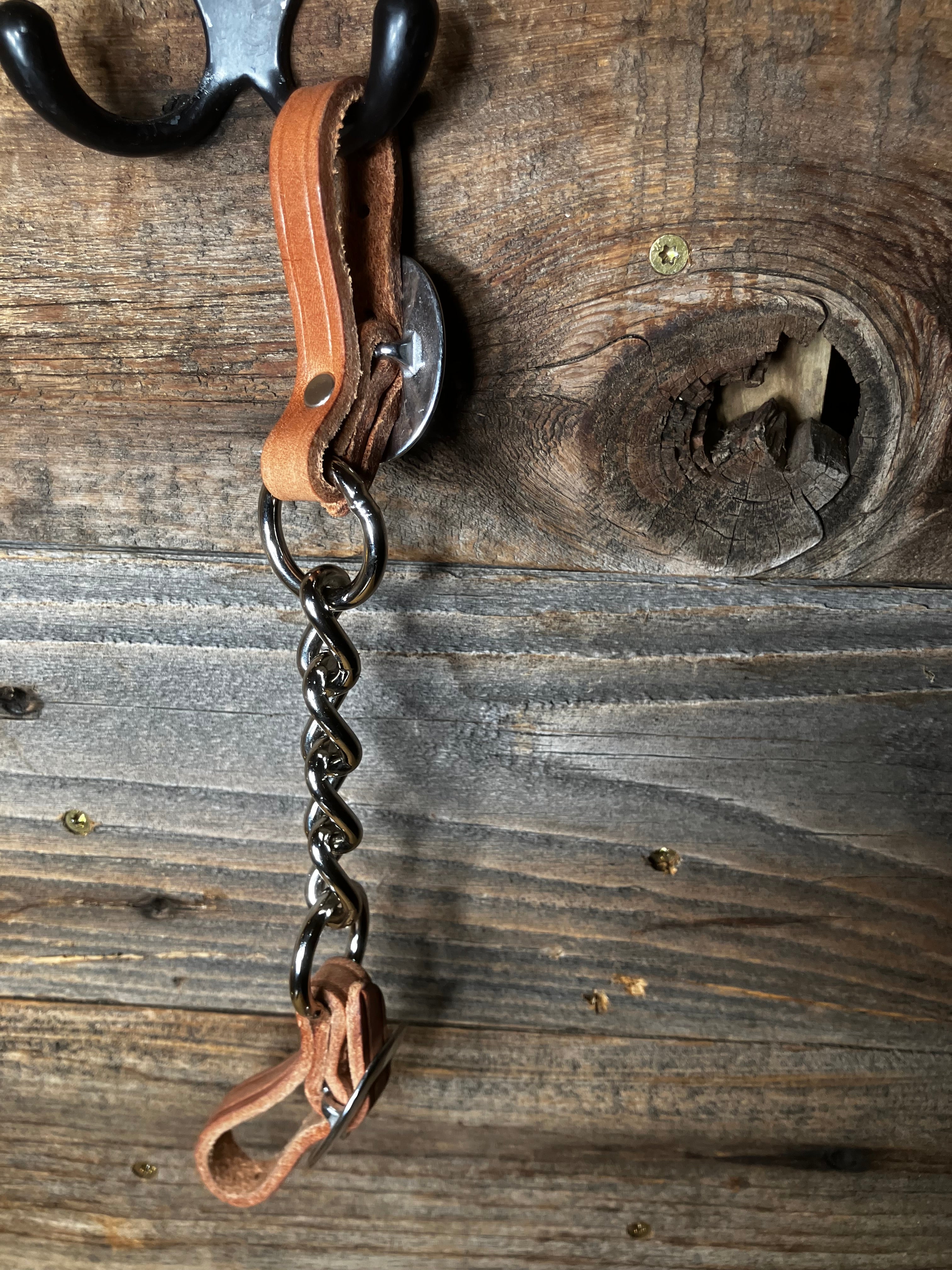 Metal link curb