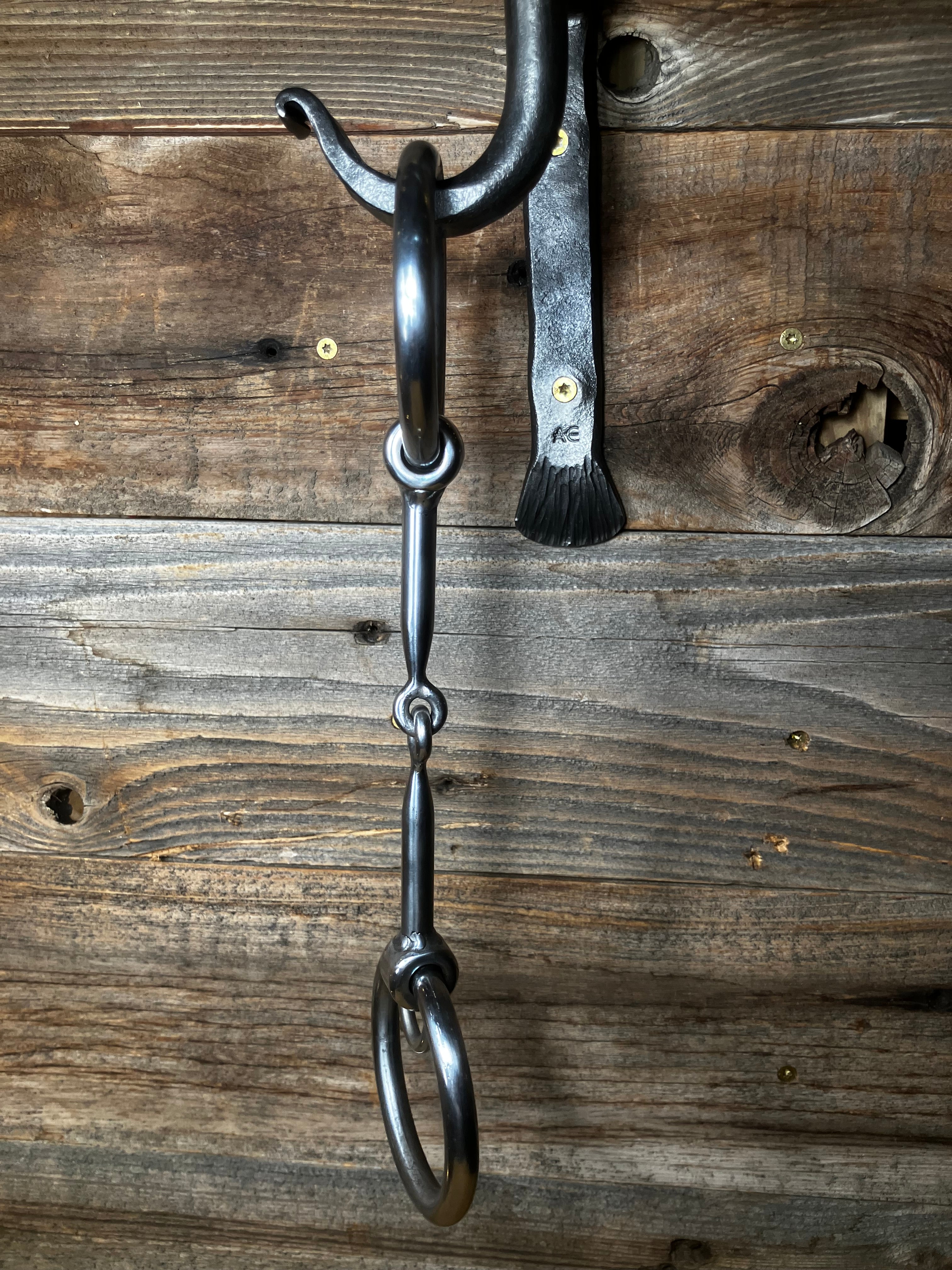 Locked ring straight smooth snaffle