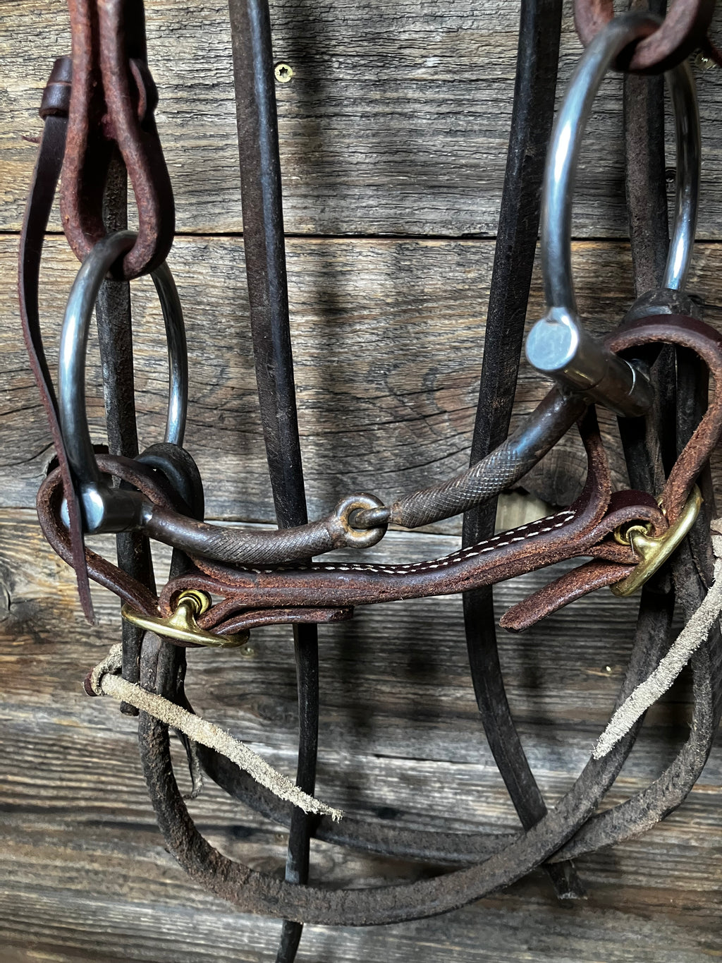 Knurled snaffle