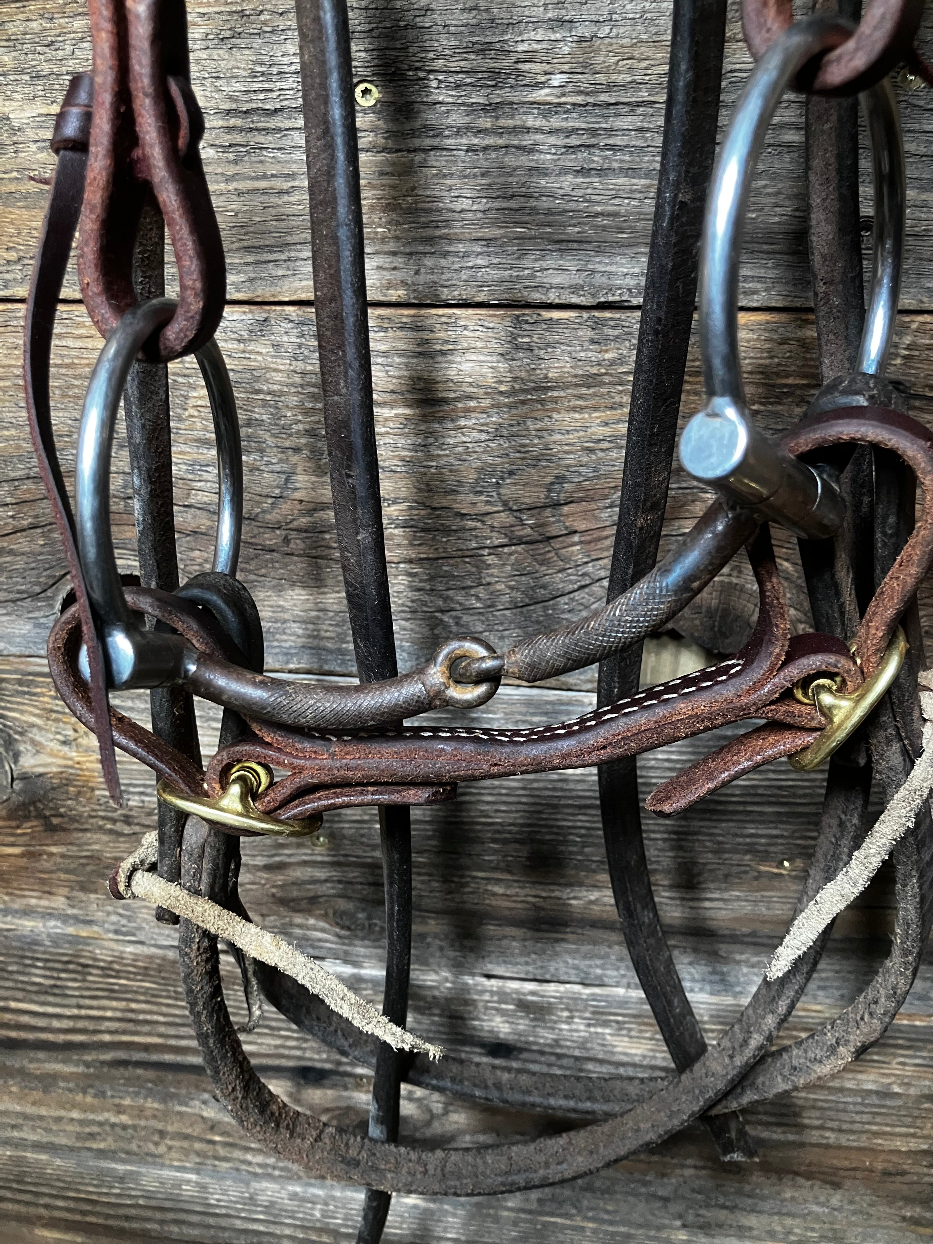 Knurled snaffle