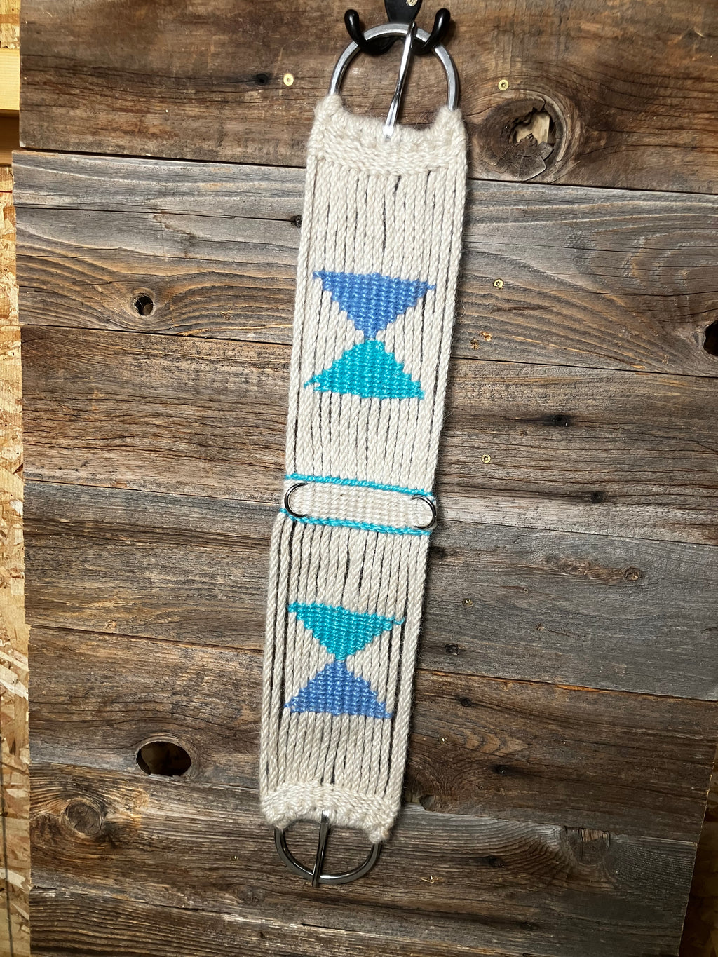White and blue cinch