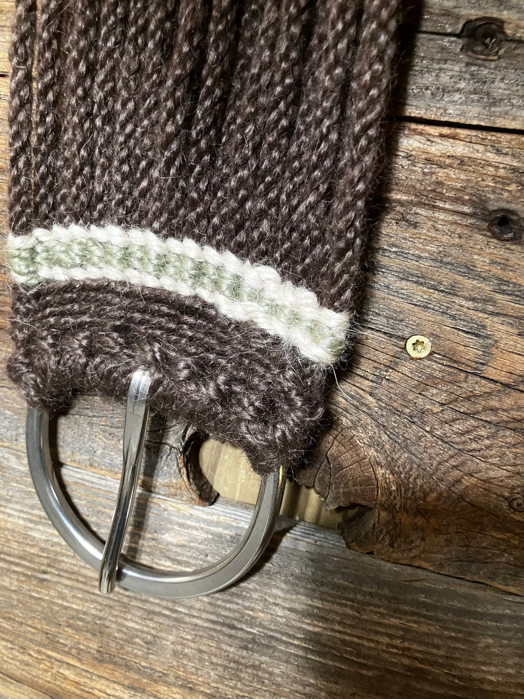 Brown and green cinch